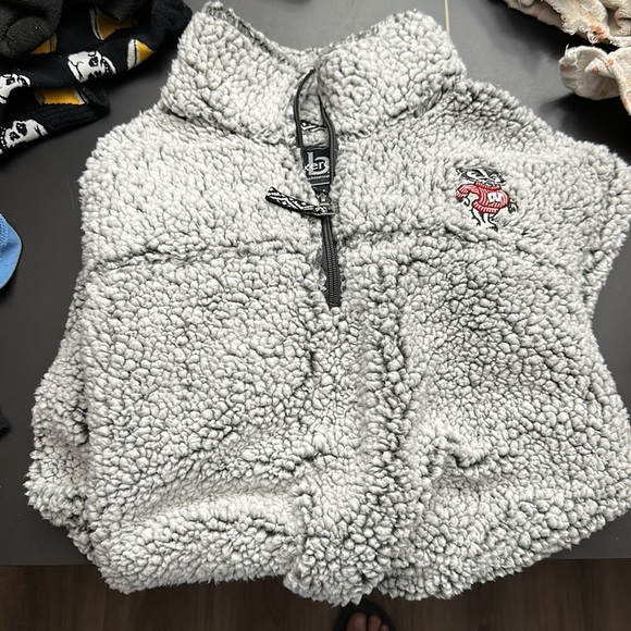 Boxercraft sherpa grey sweatshirt Wisconsin badgers Bucky medium ladies - Picture 2 of 2